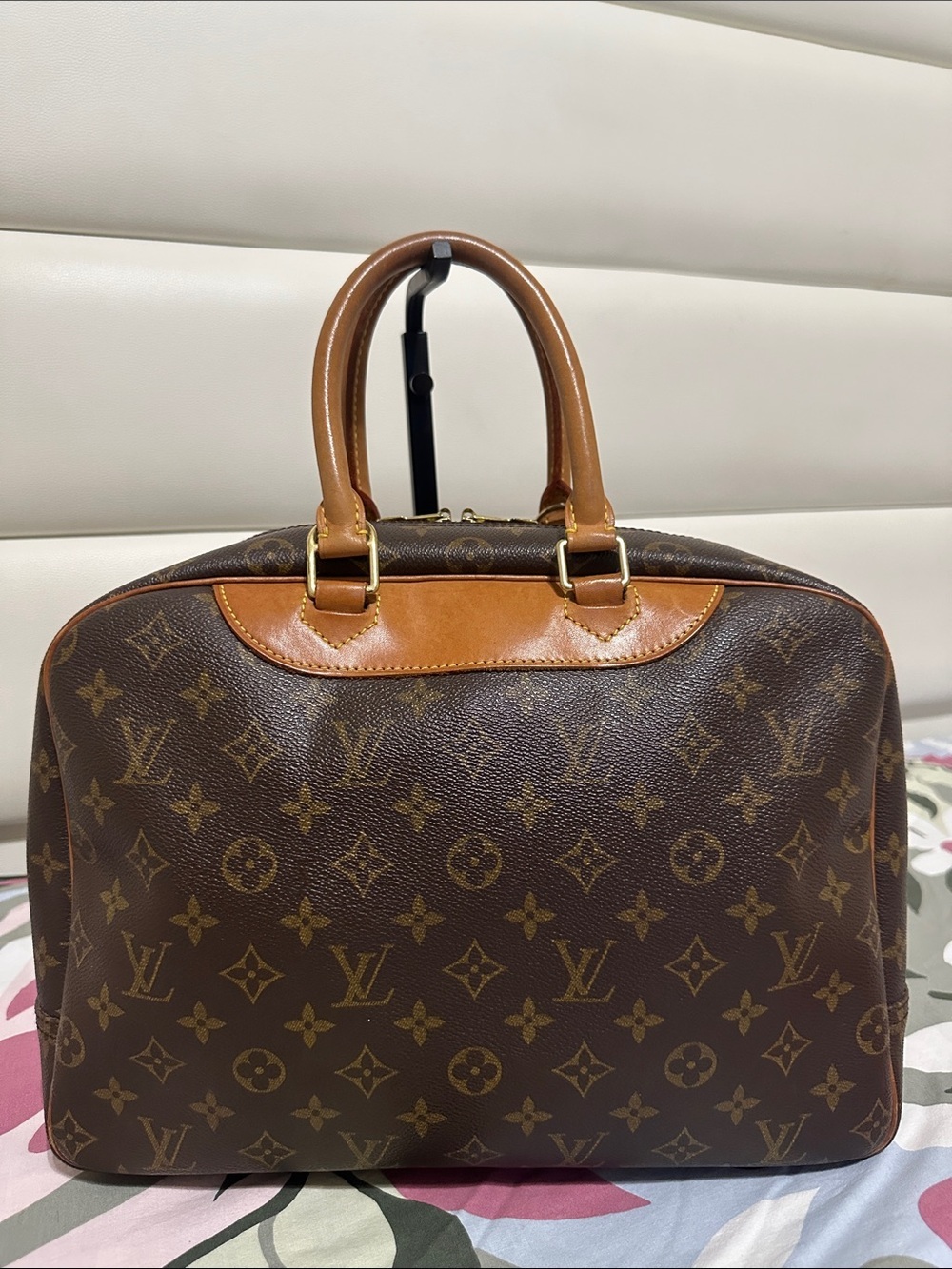 Louis Vuitton Deauville - Picture 2 of 14
